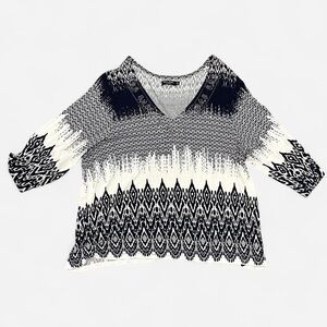 Max Jeans 2X v-neck 3/4 sleeve blouse Ikat print plus size women geometric
